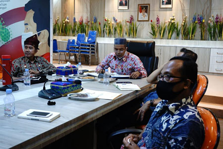  Pj Sekda Siak Ikuti Diskusi Goverment Roundtable Riau, Pasca Minyak Bumi dan Sawit 